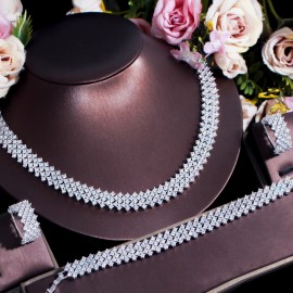 ThreeGraces 3pcs Luxury Shiny Cubic Zirconia Round Choker Necklace Earrings Bracelet Jewelry Set for Women Wedding Banquet TZ800