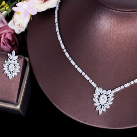 ThreeGraces Delicate Cubic Zirconia White Gold Color Flower Earrings Necklace Set for Women Wedding Engagement Jewelry TZ657