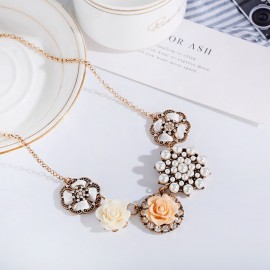 Vintage Boho Crystal Flower Pendant Necklaces Ethnic Women's Pearl Chain Necklace Statement Jewelry Gift