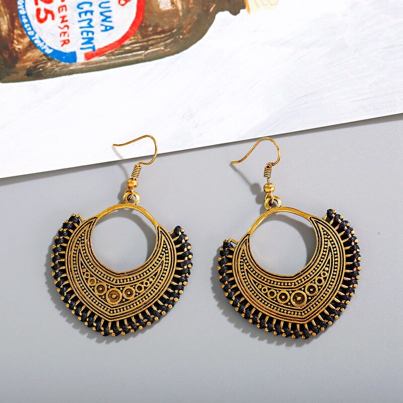 Ethnic-Carved-Gold-Color-Alloy-Earrings-Vintage-Heart-Shape-Geometry-Jhumka-Ladies-Earrings-Oorbelle-2255801081139997-3