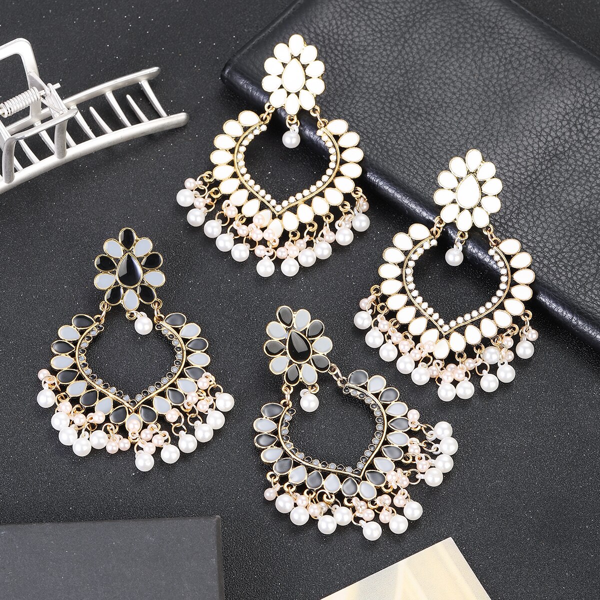 Ethnic-Vintage-White-Black-Heart-Shape-Dangle-Earrings-Female-Hollow-Flower-Pearl-Tassel-Earrings-In-1005005057346548-3