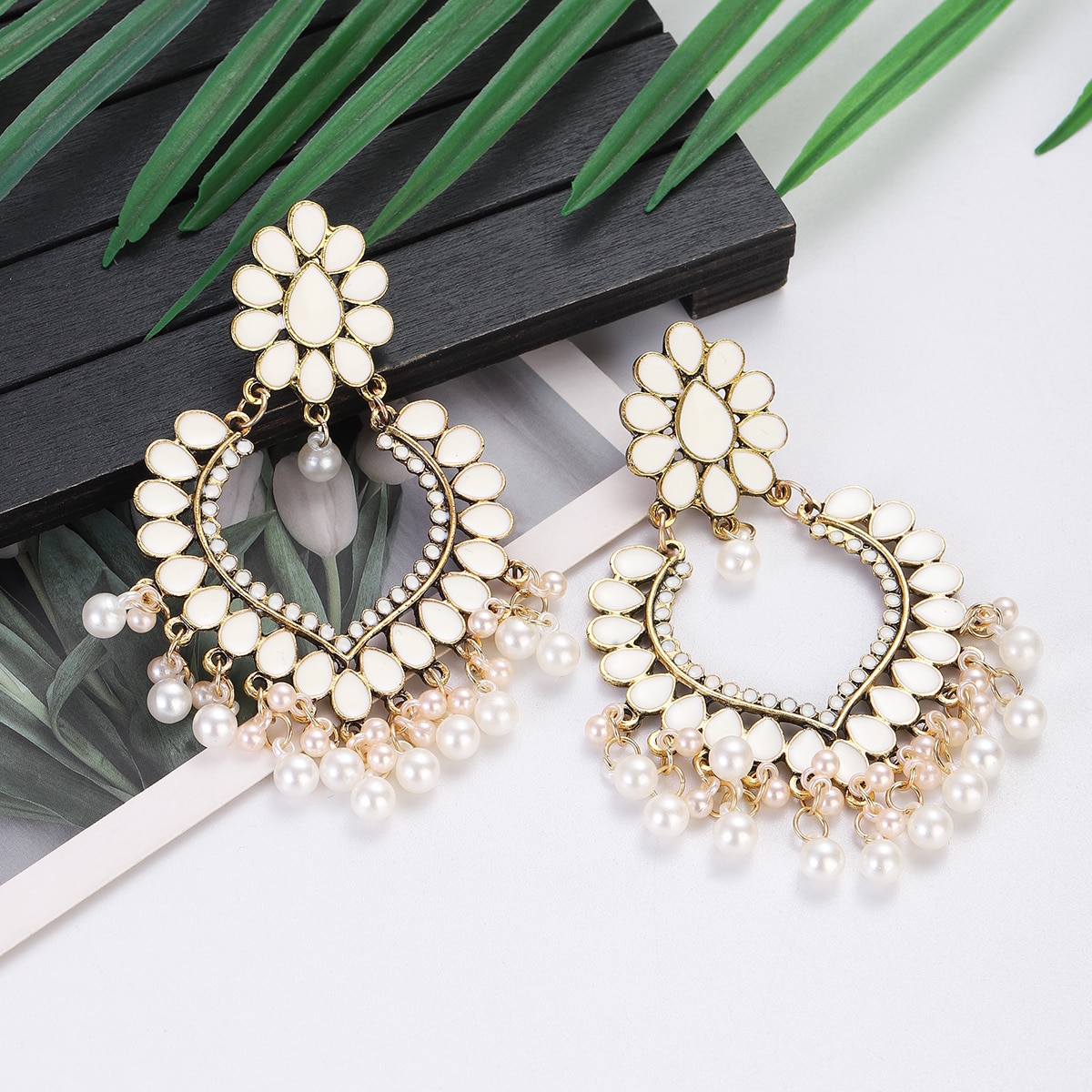 Ethnic-Vintage-White-Black-Heart-Shape-Dangle-Earrings-Female-Hollow-Flower-Pearl-Tassel-Earrings-In-1005005057346548-8
