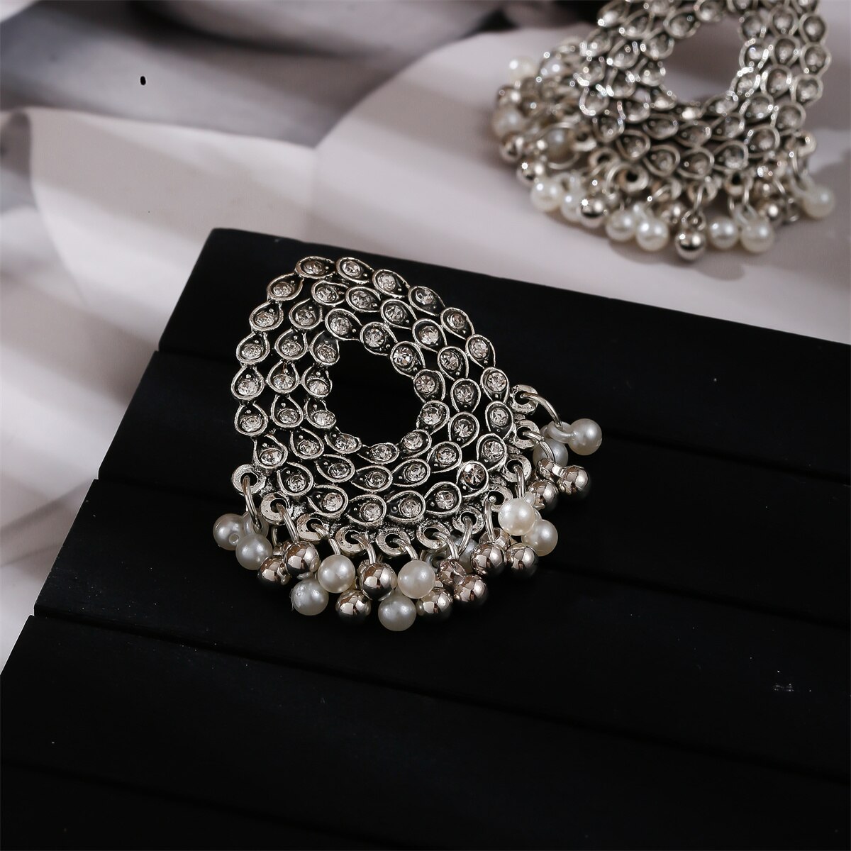 Luxury-Classic-White-Zircon-Silver-Color-Drop-Earrings-For-Women-Pendient-Gyspy-Boho-Pearl-Tassel-La-1005003438008970-3