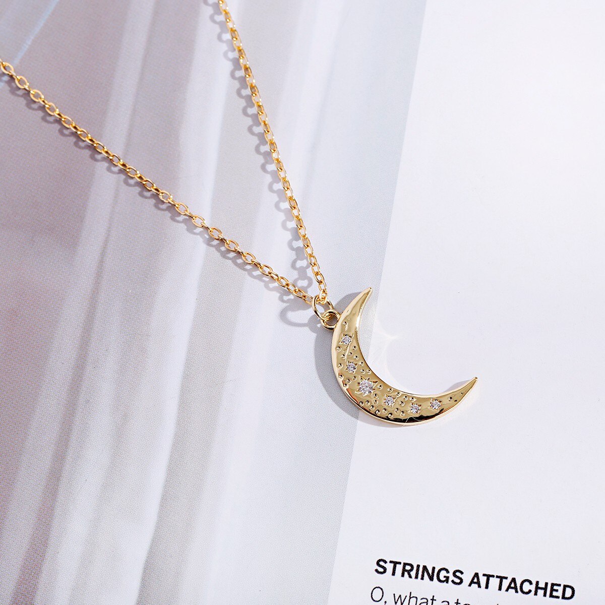 Fashion-Red-Heart-Necklace-Gold-Color-Long-Chain-Choker-Copper-Charm-Moon-Choker-Party-Necklaces-Gif-3256801886921271-6