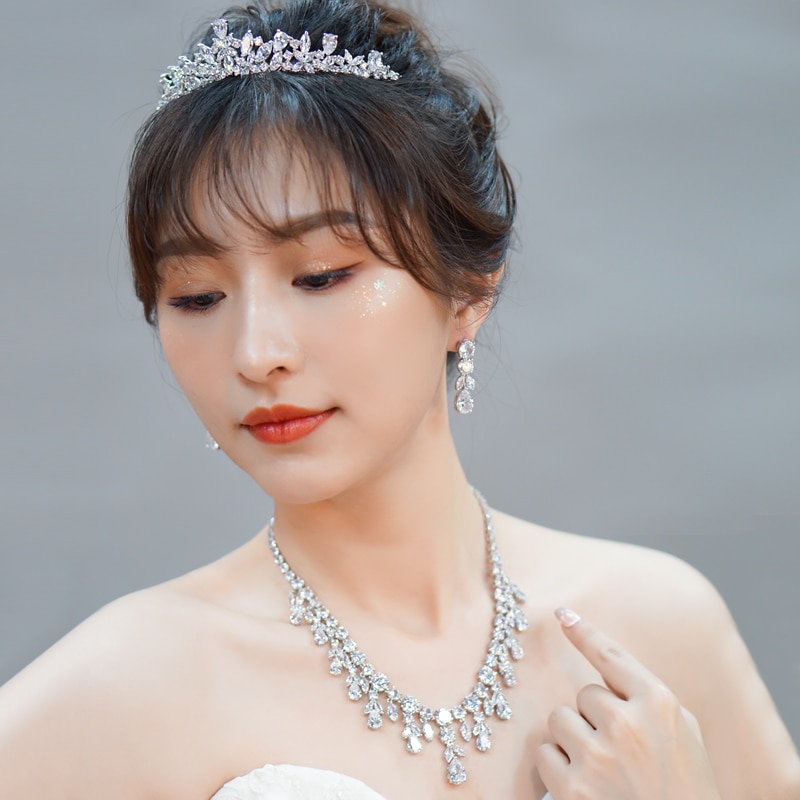 ThreeGraces-Luxury-Green-CZ-Stone-Earrings-Necklace-Set-Brilliant-Big-Long-Drop-Wedding-Bridal-Dress-2251832822018963-8