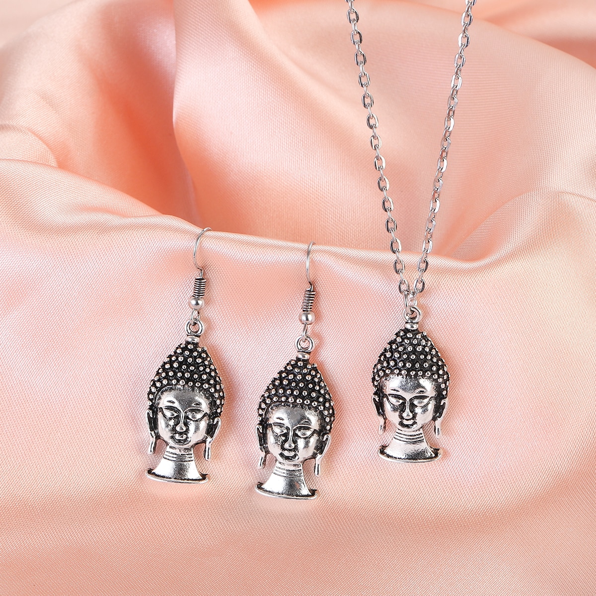 Vintage-Ethnic-Silver-Color-Buddha-Necklace-Set-Women-Alloy-Carved-Buddha-Lucky-Amulet-Jewelry-Sets--1005004970504388-9