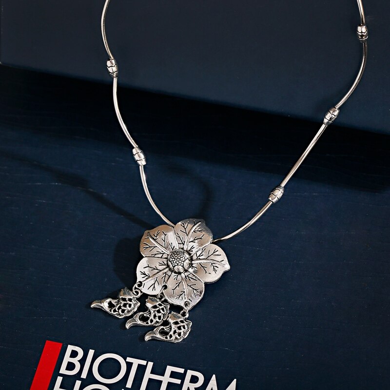 Vintage-Silver-Color-Flower-Maxi-Tibetan-Jewelry-Necklaces-2020-Boho-Pendants-Collares-Womens-Neckla-1005001279998235-2